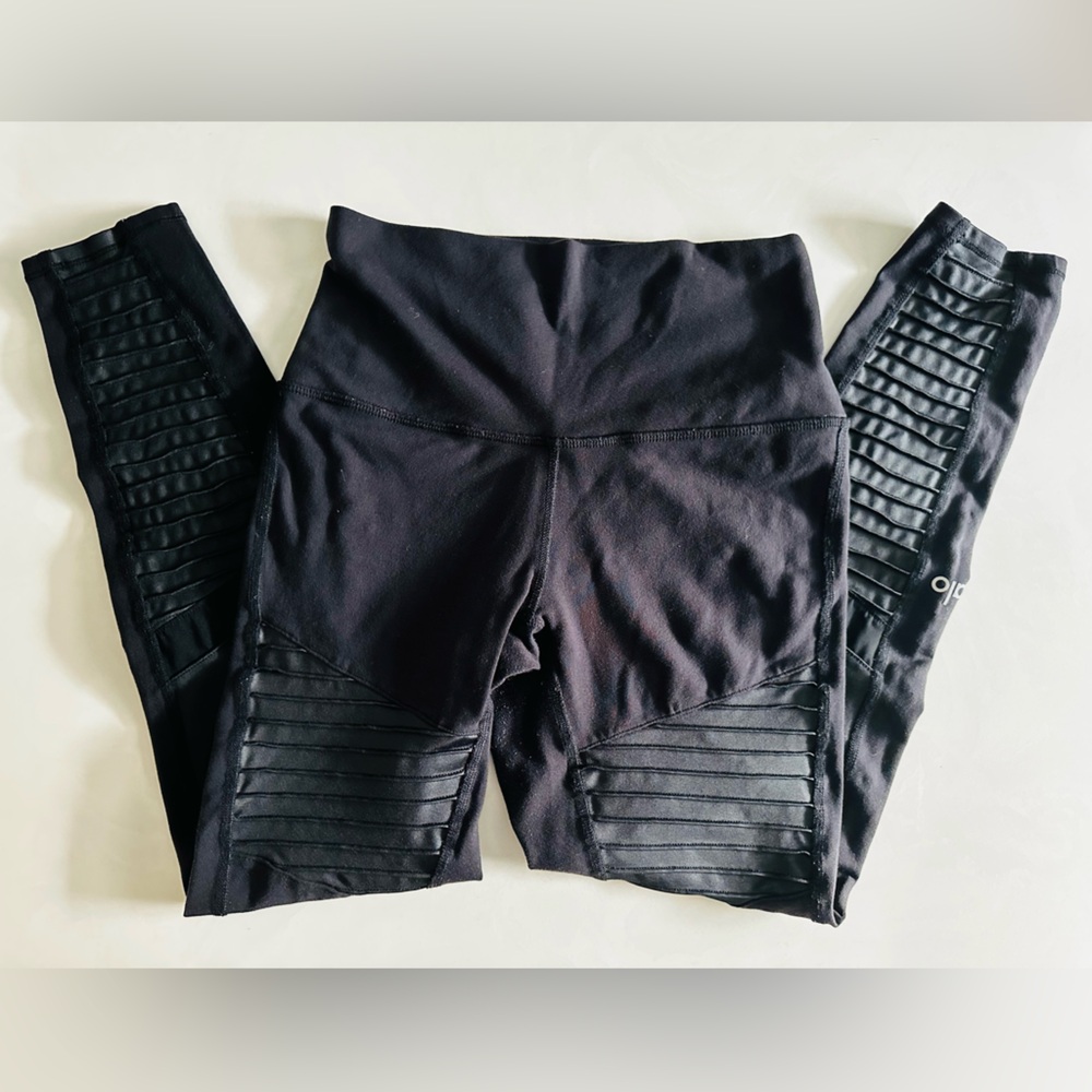 ALO Yoga Black Leggings